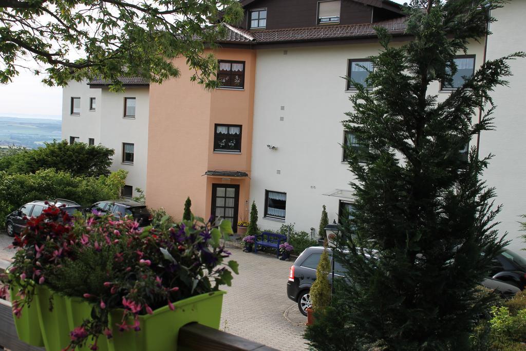 Kastanienhof Apartment Hotel Dannenfels ภายนอก รูปภาพ